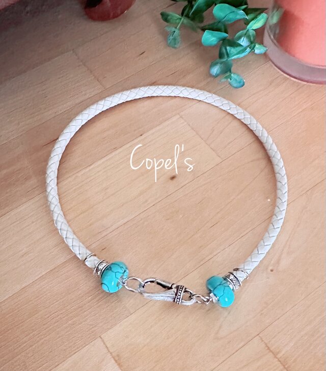 ターコイズ石☆編み込みレザーのシンプルチョーカーネックレス(革色選べます)
