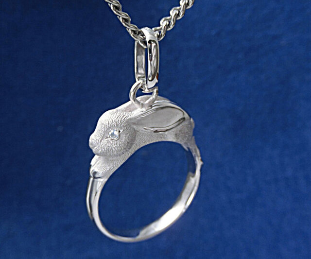 うさぎネックレス｛グラスホルダー兼用｝シルバー製：天然ムーン