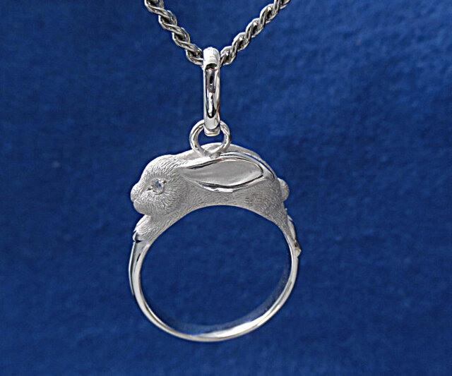 うさぎネックレス｛グラスホルダー兼用｝シルバー製：天然ムーン