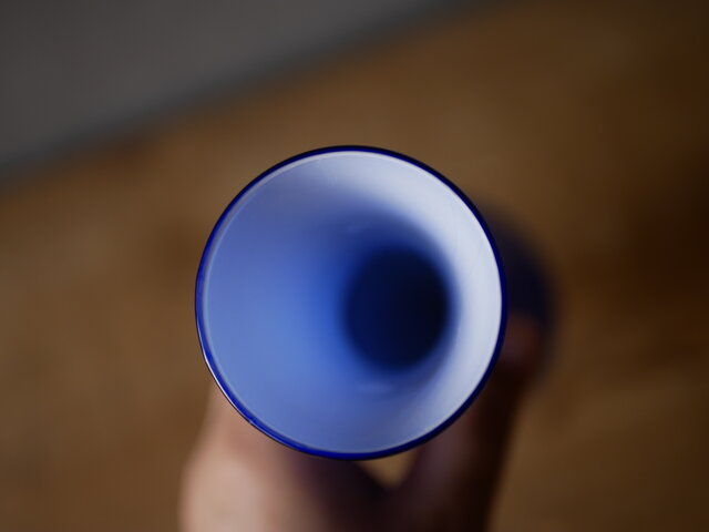 ロイヤルブルーのフラワーベース フランスヴィンテージ ブロカントの