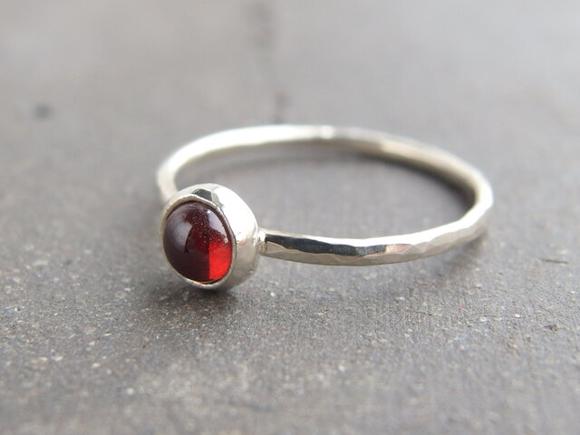 ガーネット一粒リング 【silver】 4㎜ カボション 1月の誕生石 | iichi