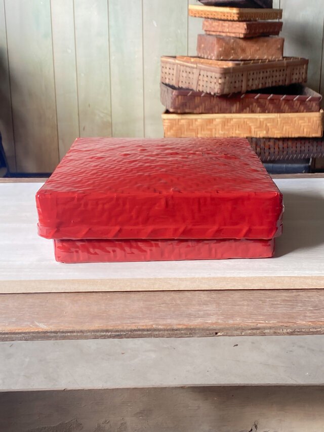 竹細工 つづらの文庫箱 網代編み 朱 | iichi 日々の暮らしを心地よく