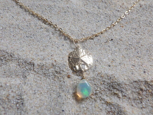14kgf うちの子　写真ネームオーダー ルビー　プレシャスオパールネックレス 10月誕生石】*14kgf* Sand dollar＆Opal ☆スカシカシパンとプレシャス