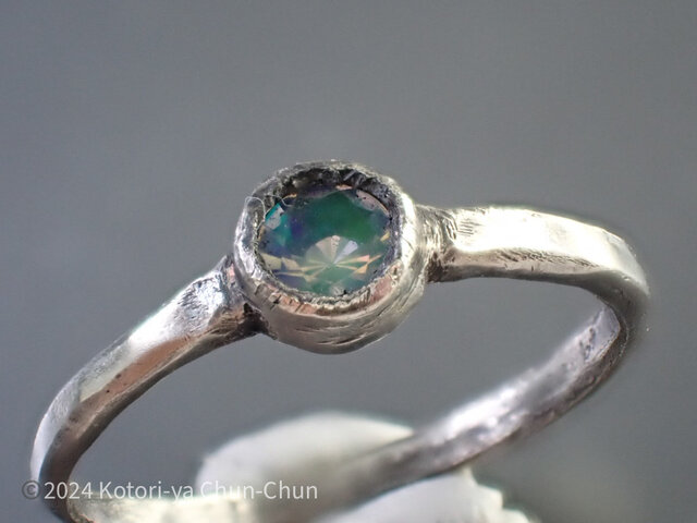 再販】天然を超えた美しすぎる合成ウォーターオパール・シルバー