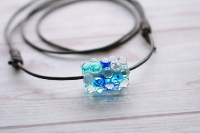 とんぼ玉・ガラスペンダント「water drop 水滴」2 | iichi 日々の