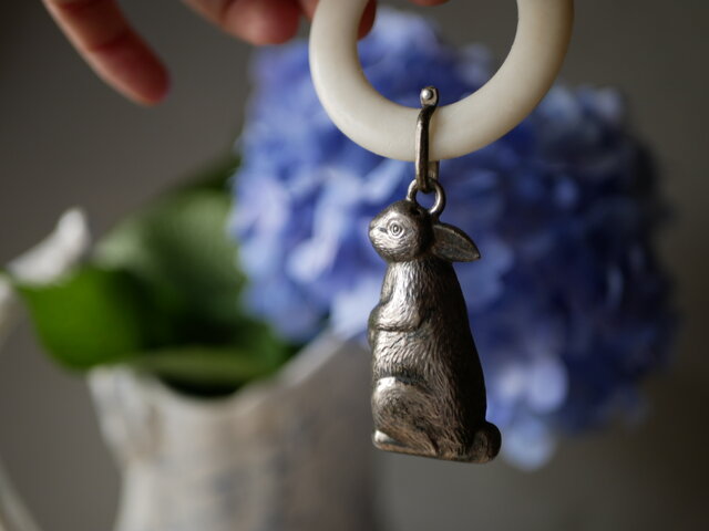 ベビーラトル うさぎ アンティークのある生活 がらがら ブロカント