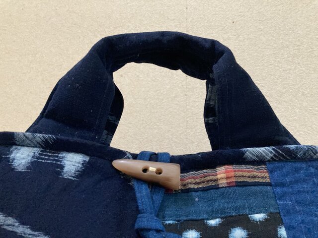 M156 バッグ３点まとめて売り　絣2点　大島1点　古布リメイク M156 バッグ3点まとめて売り 絣2点 大島1点 古布リメイク