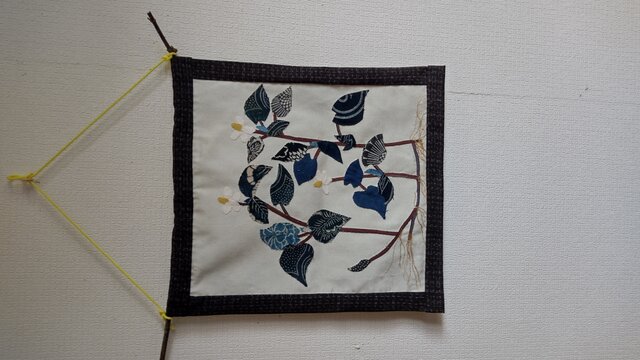 パッチワークタペストリー「森の教会」 【公式通販】