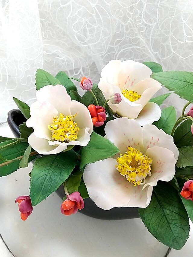 ☆クレイフラワー(椿・玉霞）☆ | iichi 日々の暮らしを心地よくする