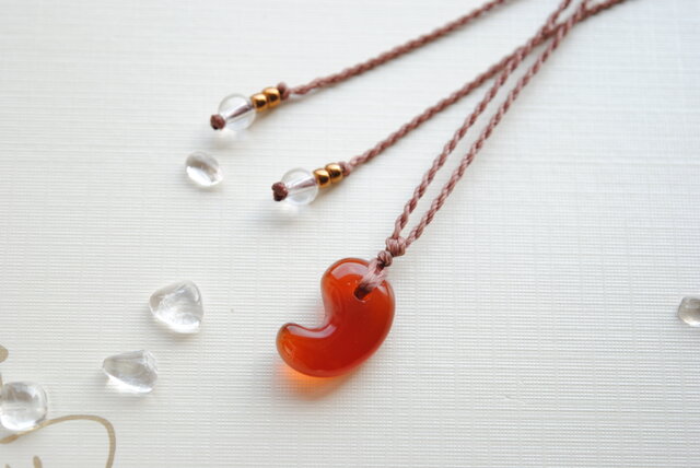 勾玉ネックレス*カーネリアン | iichi 日々の暮らしを心地よくする