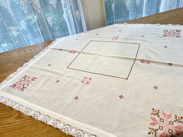 ビンテージ テーブルクロス 刺繍入りクロス Amazon | B-COOL ホワイトレーステーブルクロス 60×120インチ