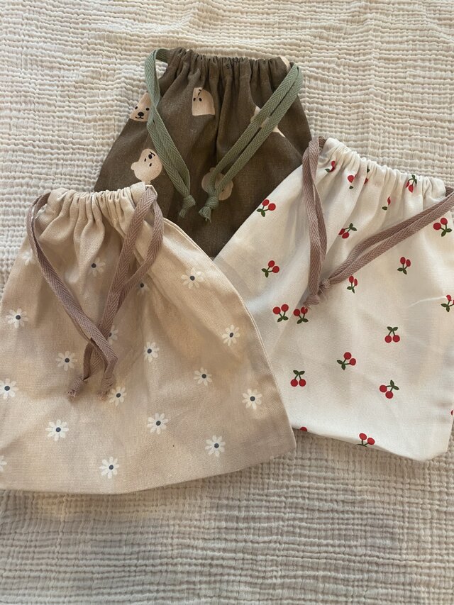 （25センチ×25）巾着袋　コップ袋　衣装袋