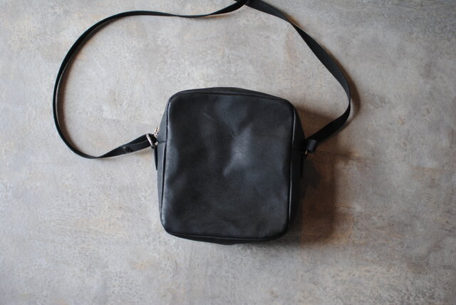 プエブロレザースクエアショルダーバッグ（ba-1) | iichi 日々の暮らし