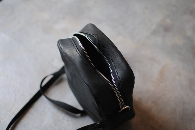 楽天市場】プエブロ バッグの通販 【USED】プエブロレザーのショルダー