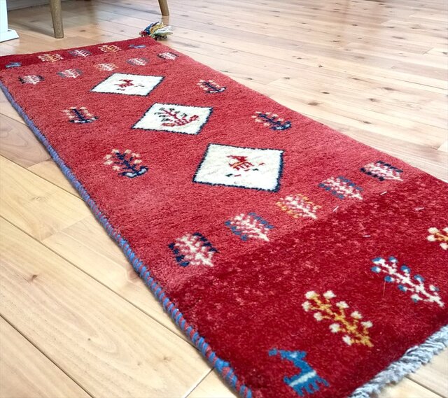 新規入荷】ペルシャ ギャッベ ミニランナー 110x43cm 赤色