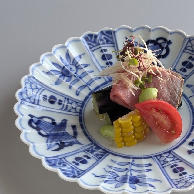 染付芙蓉手 菊型皿21cm | iichi 日々の暮らしを心地よくする