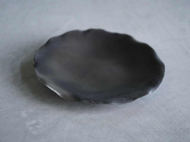 田中瑞絵｜平皿 ひらいたかたち 24cm | iichi 日々の暮らしを心地よく