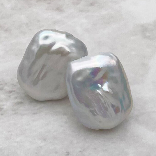 超大粒の艶々レクタングルパールのピアス/イヤリング バロック 真珠 スタッド SV925 チタン スクエア 四角