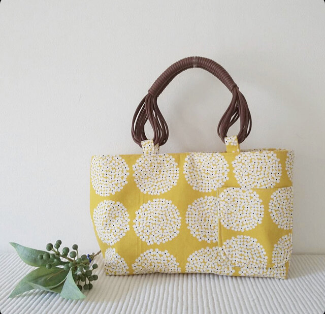 革ひもの持ち手♡北欧柄トートbag | iichi 日々の暮らしを