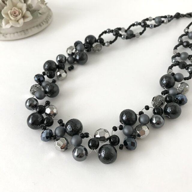 K18WG ネックレス 黒と銀のビーズ 楽天市場】K18WG ディスクカット ブラックダイヤモンド 20ctアップ