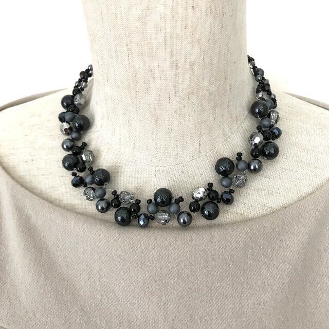 ビーズ 編み クラシカル ネックレス 黒 ブラック パール チェコガラス