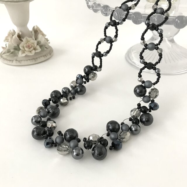 ビーズ 編み クラシカル ネックレス 黒 ブラック パール チェコガラス