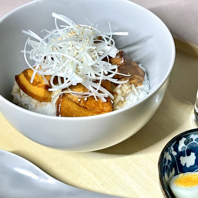 わんなり　16丼　薄灰