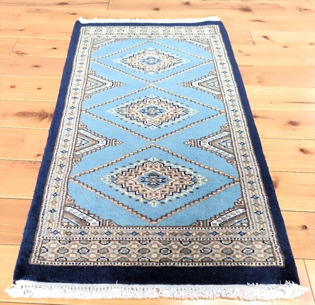 パキスタン絨毯　ハイクオリティー(12/24) 81×46 水色 iichi限定目玉品】パキスタン絨毯 ハイクオリティ 79x45cm 玄関