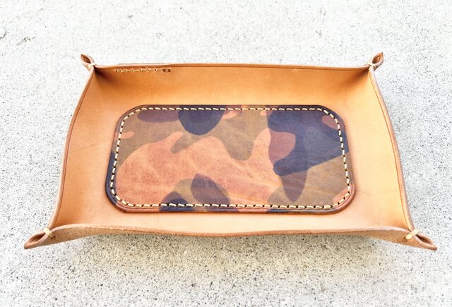 イタリアレザー トレイ バイカラー | iichi 日々の暮らしを