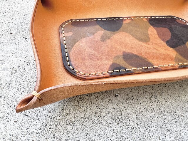 イタリアレザー トレイ バイカラー | iichi 日々の暮らしを