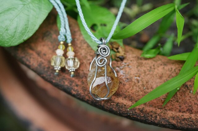 クリアな金貨☆シトリン原石 ワイヤーアートネックレス1639 | iichi