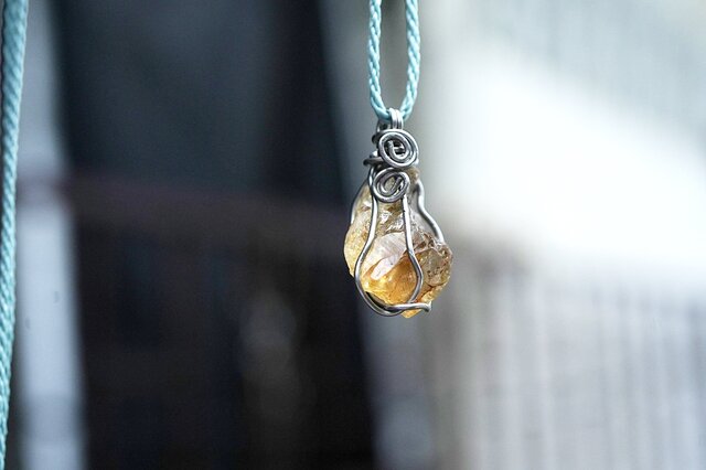 クリアな金貨☆シトリン原石 ワイヤーアートネックレス1639 | iichi