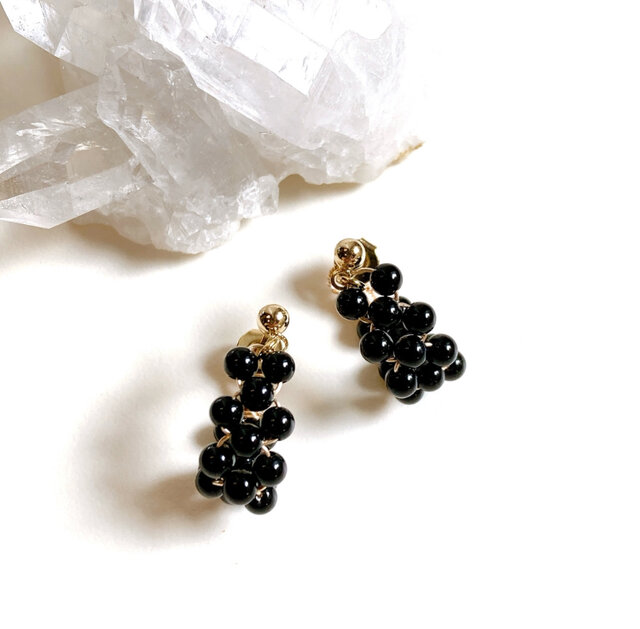 天然石オニキス編み込みミニフープピアス | iichi 日々の暮らし