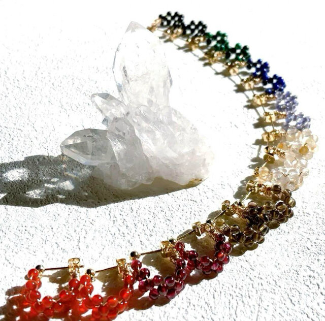 HARPO 天然石フープピアス②ズニ族 天然石オニキス編み込みミニフープピアス | iichi 日々の暮らし