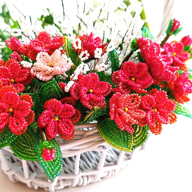 94 つるバラ畑とかすみそう ビーズフラワー 薔薇 ローズ ばら