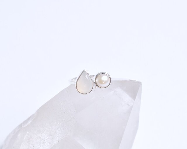 ムーンストーンと淡水パールのシルバーリング フォークリング シルバー