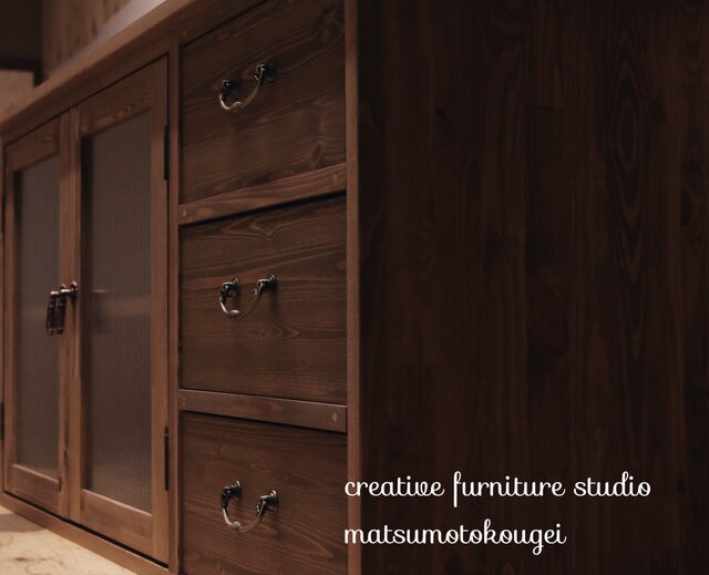 ️ガラスキャビネット レトロアンティーク風 深型ドロワー | iichi