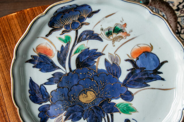 古伊万里 染錦 牡丹蝶文 七寸皿 明治時代 E477B | iichi 日々の