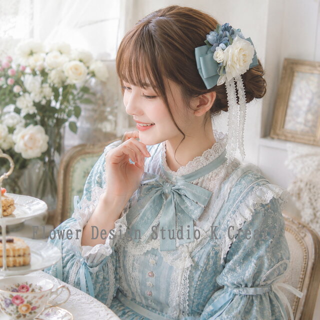 成人式・卒業袴・発表会に♡白い薔薇と青いダリアのヘアクリップ 発表