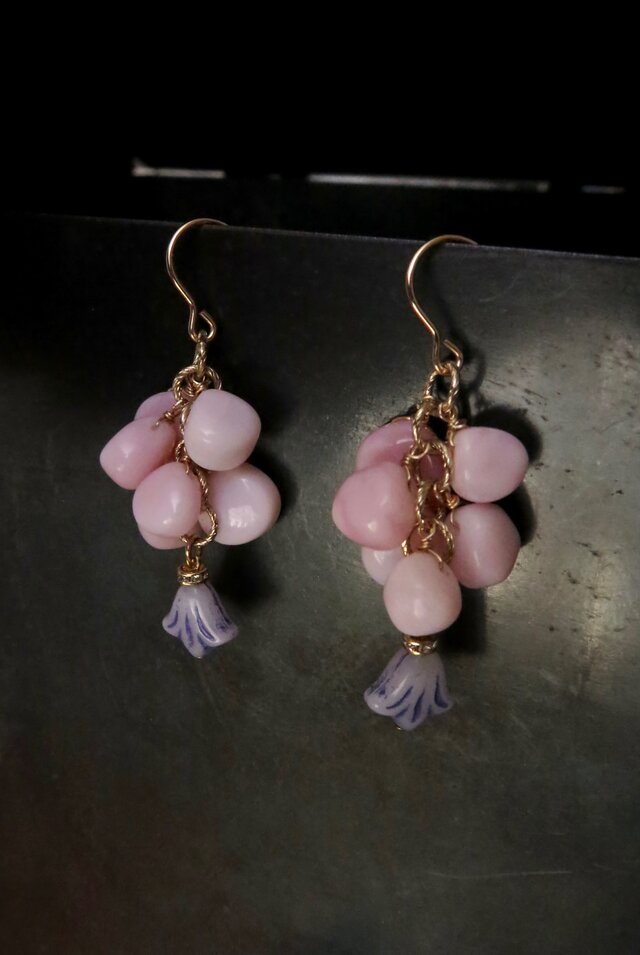 ピンクオパールと花のジャラジャラ14KGFピアス