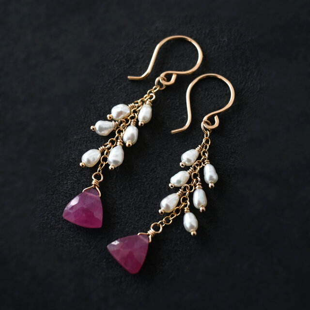 【★SALE】ピンクサファイアと淡水パールのピアス・イヤリング変更可