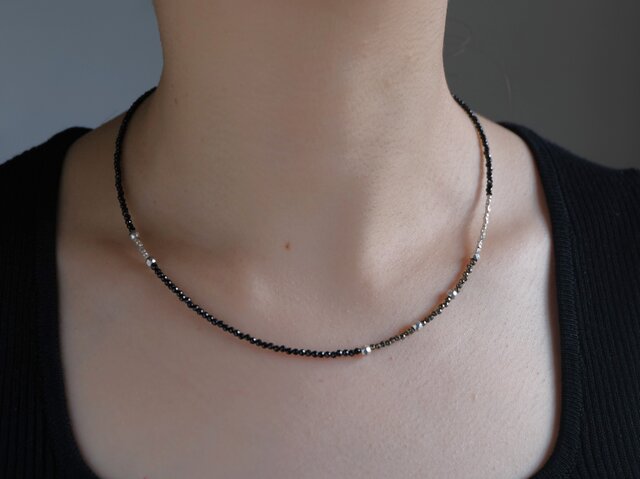 svart og pýrít necklace：天然石パイライト/ブラックスピネル