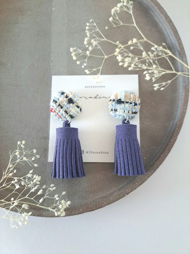 ★b　"彩りを添えて…"　秋　冬　ゆらゆら揺れる　大ぶりピアス／イヤリングe