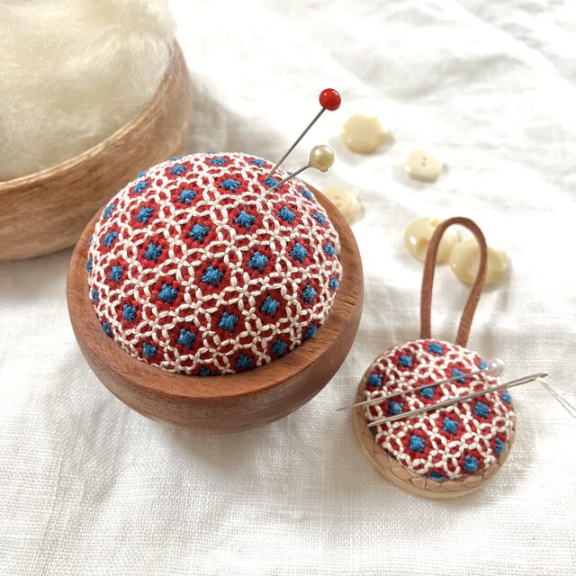 〈 セット割 〉大きな ピンクッション ( 針山 ) & ニードルレスト / ワイン