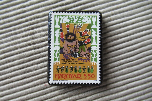 フェロー諸島 童話切手ブローチ9913 | iichi 日々の暮らしを心地よく