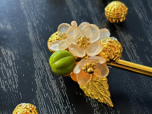 訳あり・アウトレット品】かんざし 金木犀の様なクリーム色の半