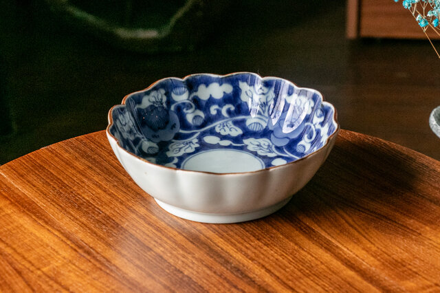 古伊万里染付白抜き木瓜文長皿江戸時代成化年製 古伊万里染付白抜き木瓜文長皿江戸時代成化年製