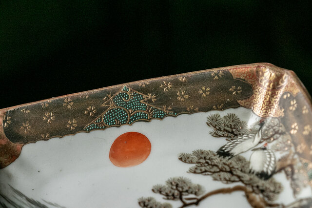 九谷焼 金襴手 鶴亀松文 菱形皿 明治時代 D509 | iichi 日々の暮らしを