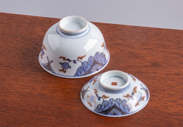 古伊万里 染錦 草花文 蓋茶碗 明治時代 E101 | iichi 日々の暮らしを