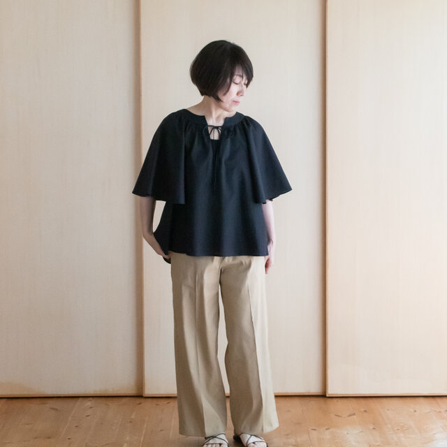 フレアースリーブブラウス（ブラック）